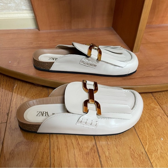 Zara Womens Beige Cream leather mules sandals with tassels & gold chain Sz 38 - Picture 5 of 15